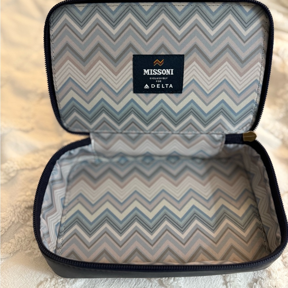 Missoni Chevron Pattern Bag - Picture 2 of 6